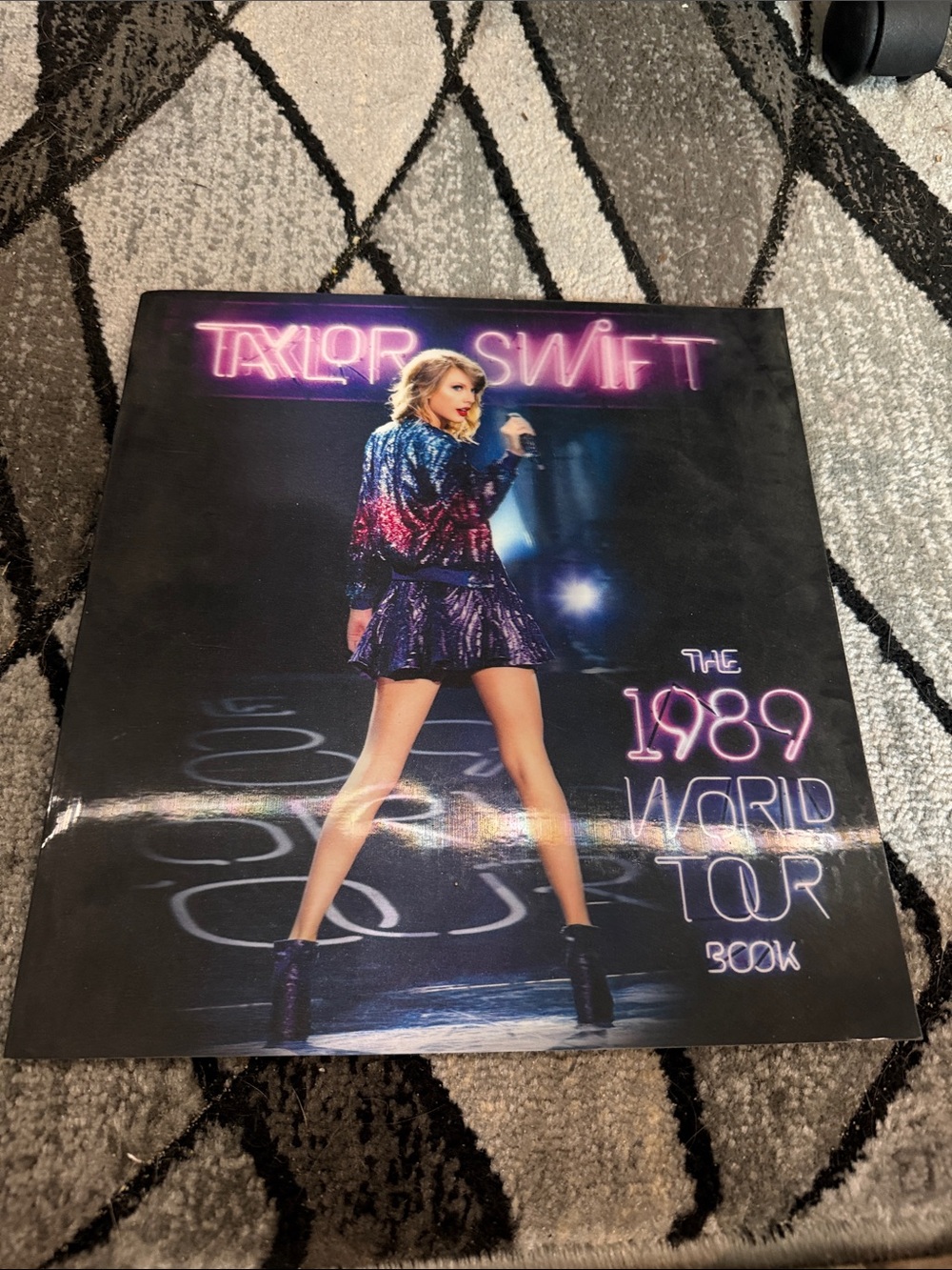 Taylor Swift 1989 World Tour Book